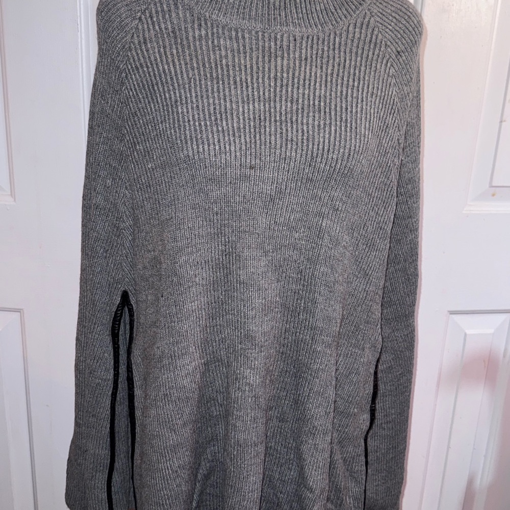 New York & Company Gray Turtleneck Sweater